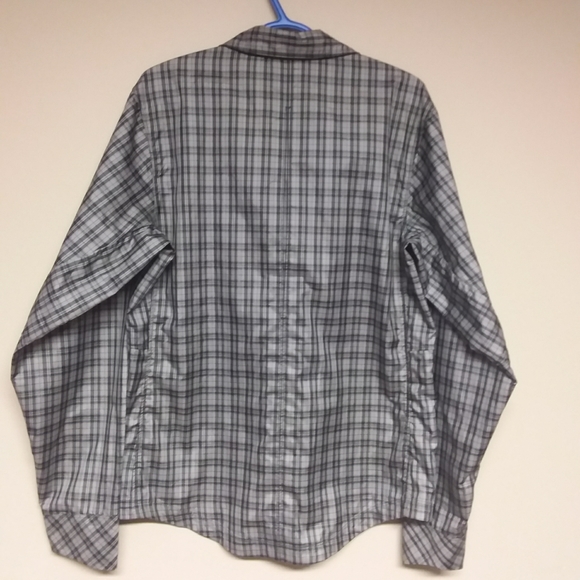 ⬇️ Nau Lightbeam water repellant recycled poly shirt/jacket - Picture 12 of 14